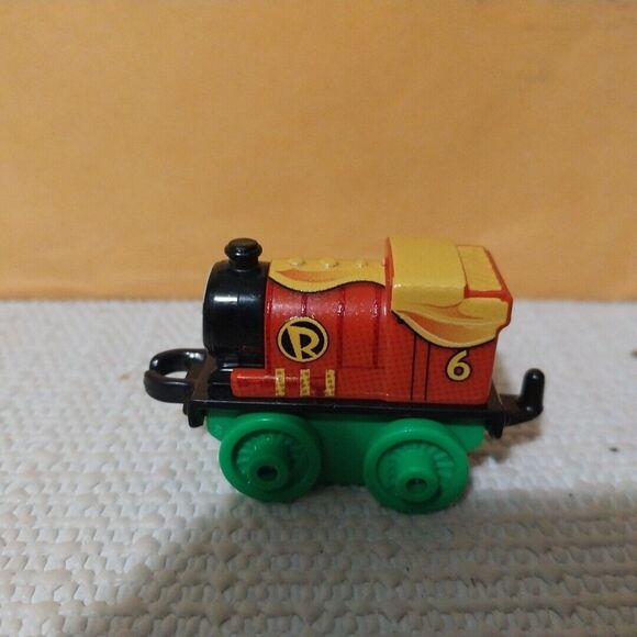 DC Comics Robin Thomas The Train Percy Mini Micro Super Heroes 6 2014 - Picture 1 of 4